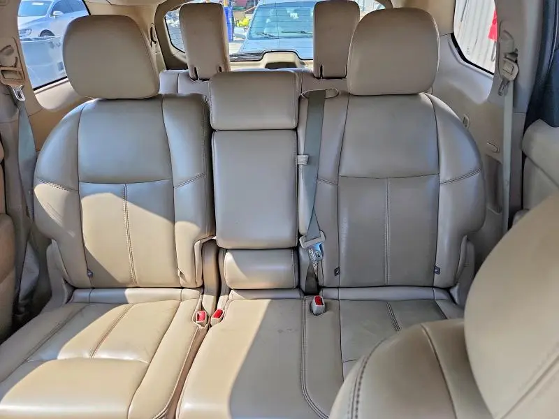 2016 NISSAN PATHFINDER SL  