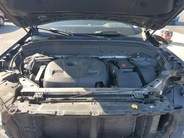 2017 VOLVO XC90 T6  