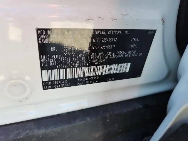 2025 TOYOTA RAV4 XLE  