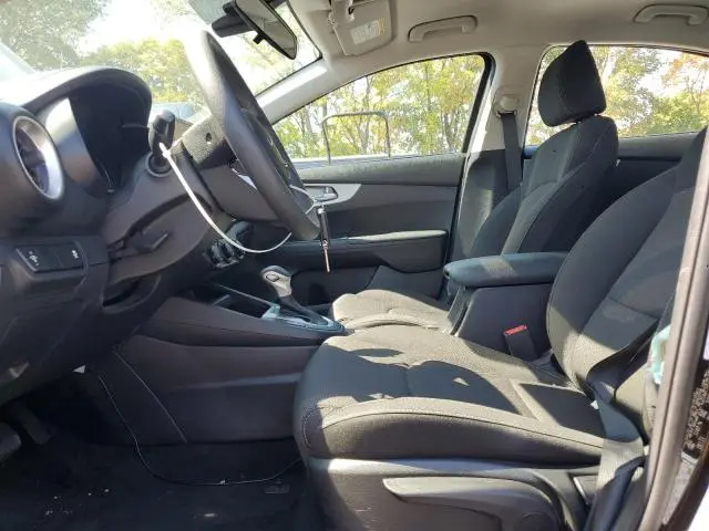 2023 KIA FORTE LX  