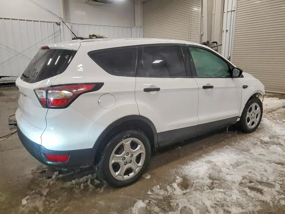2017 FORD ESCAPE S  