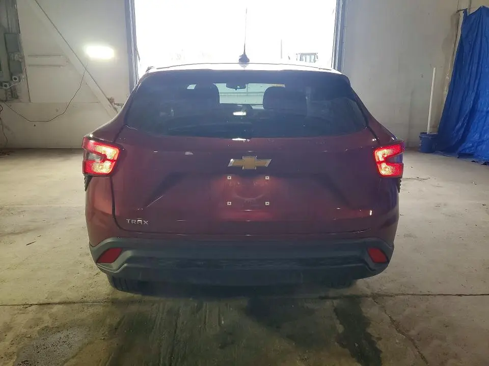 2024 CHEVROLET TRAX LS  
