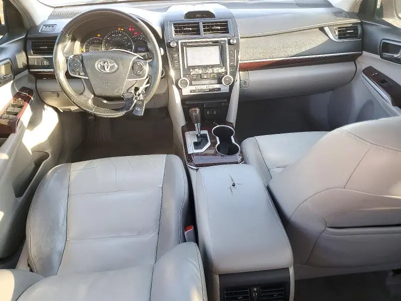 2012 TOYOTA CAMRY XLE V6  