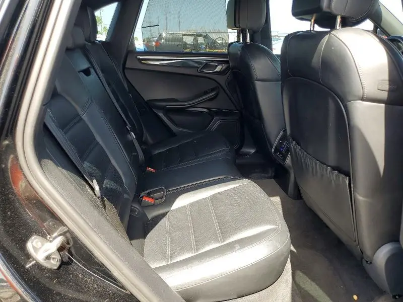 2015 PORSCHE MACAN S  