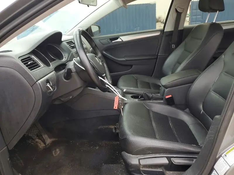 2015 VOLKSWAGEN JETTA SE  
