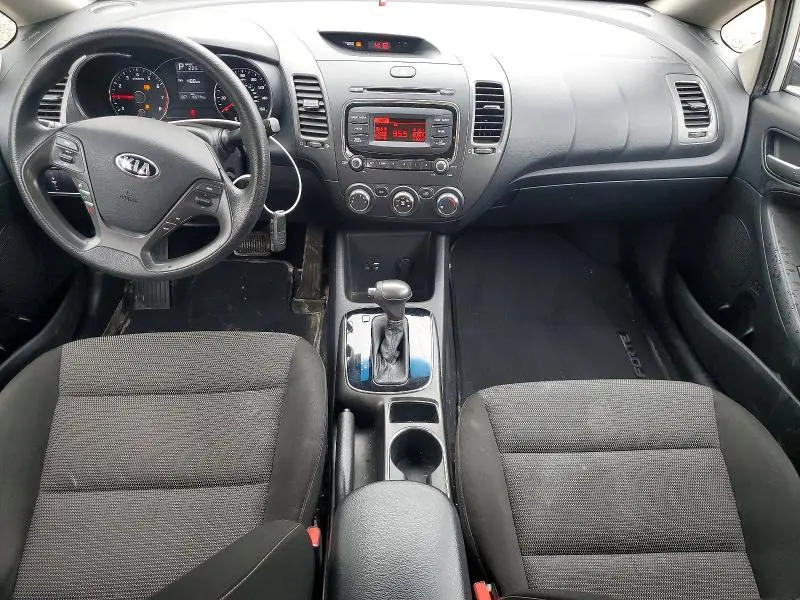 2017 KIA FORTE LX  