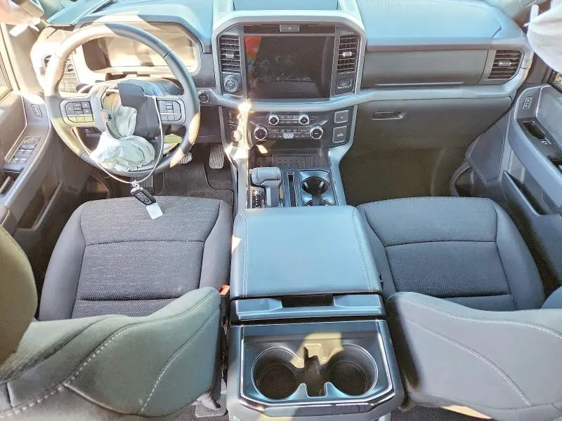 2025 FORD F150 XLT  