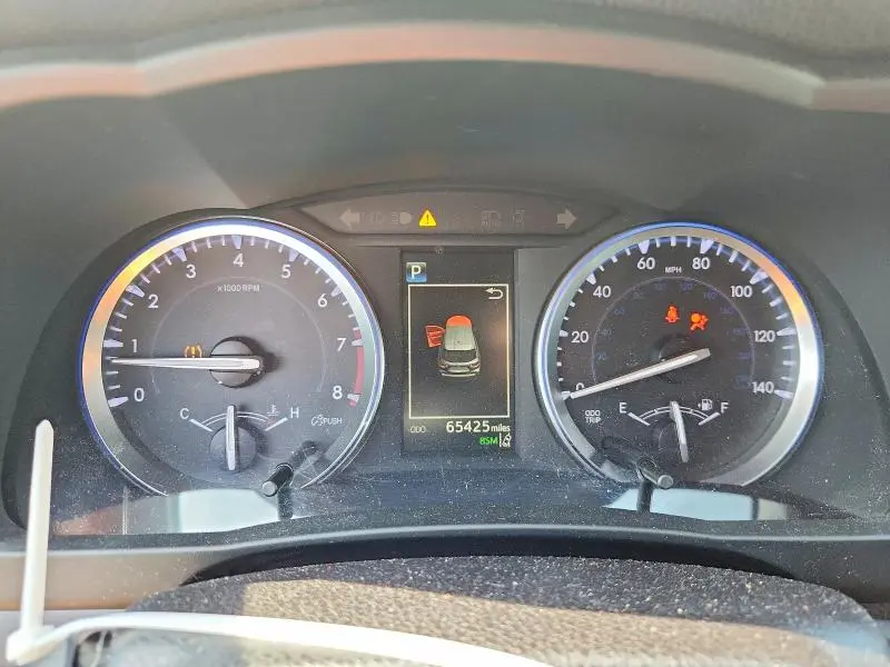 2017 TOYOTA HIGHLANDER XLE  