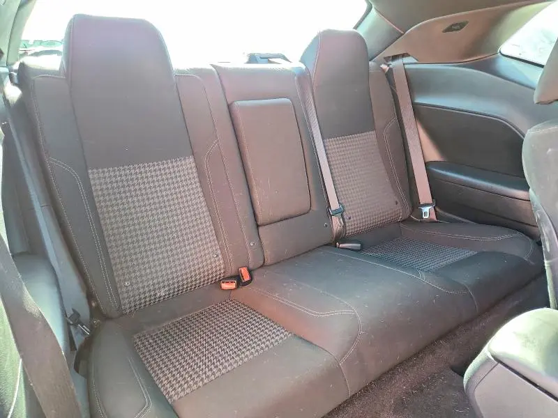 2015 DODGE CHALLENGER SXT  