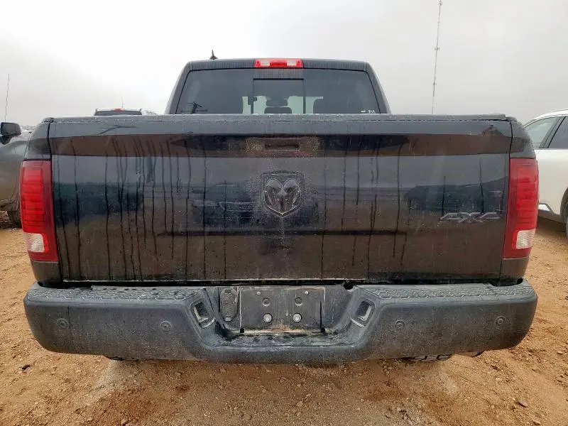 2019 RAM 1500 CLASSIC SLT  