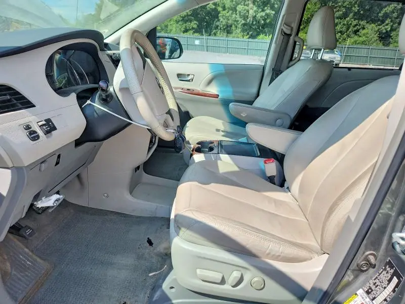 2012 TOYOTA SIENNA XLE 8-PASSENGER  