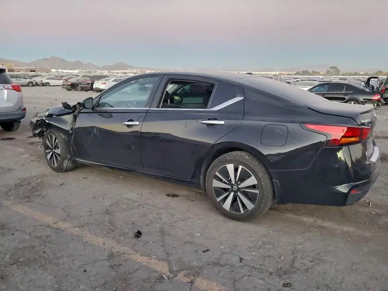 2021 NISSAN ALTIMA SV  