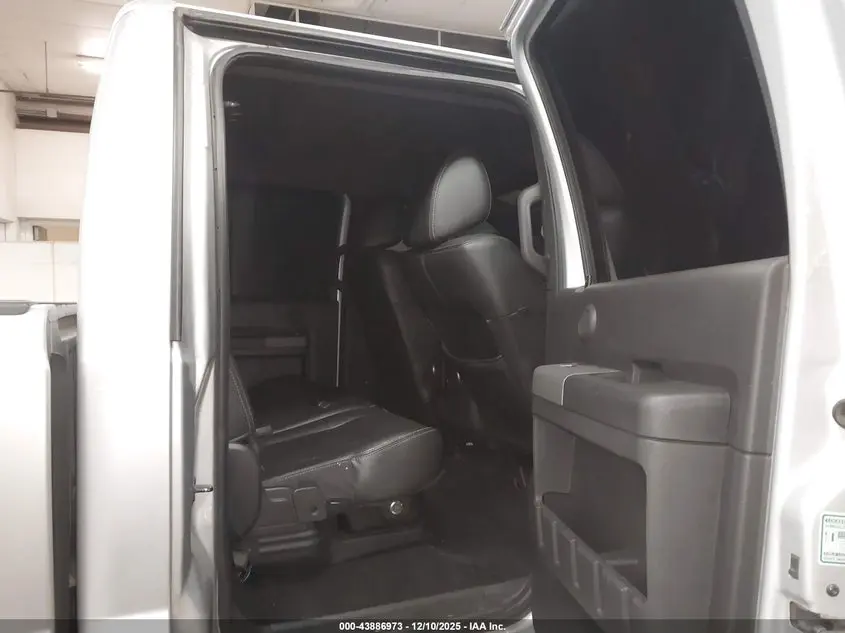 2011 FORD F-250 LARIAT