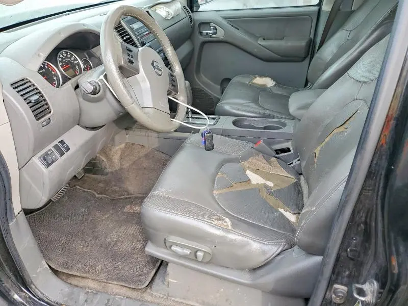 2010 NISSAN FRONTIER CREW CAB SE  