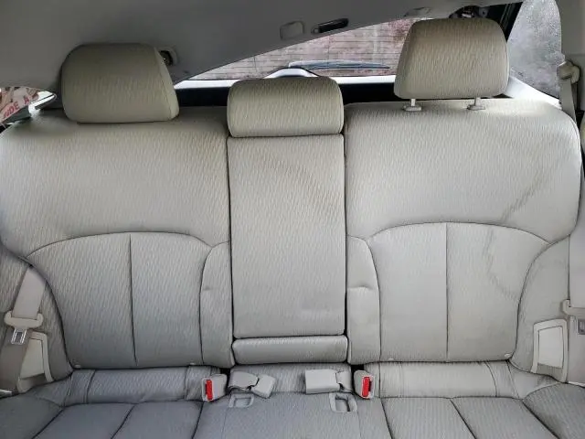 2010 SUBARU OUTBACK 2.5I PREMIUM  