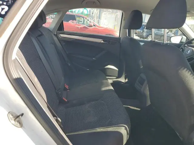 2016 VOLKSWAGEN PASSAT S  