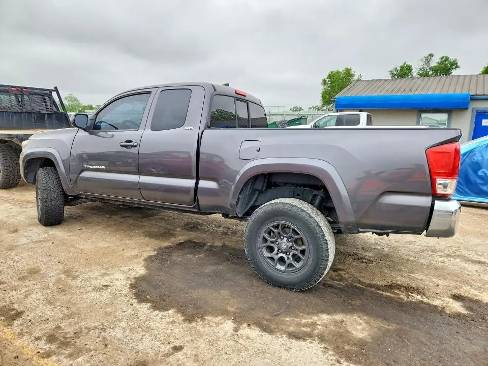 2018 TOYOTA TACOMA SR5 V6  