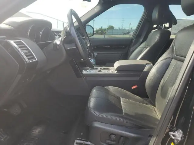 2019 LAND ROVER DISCOVERY SE  