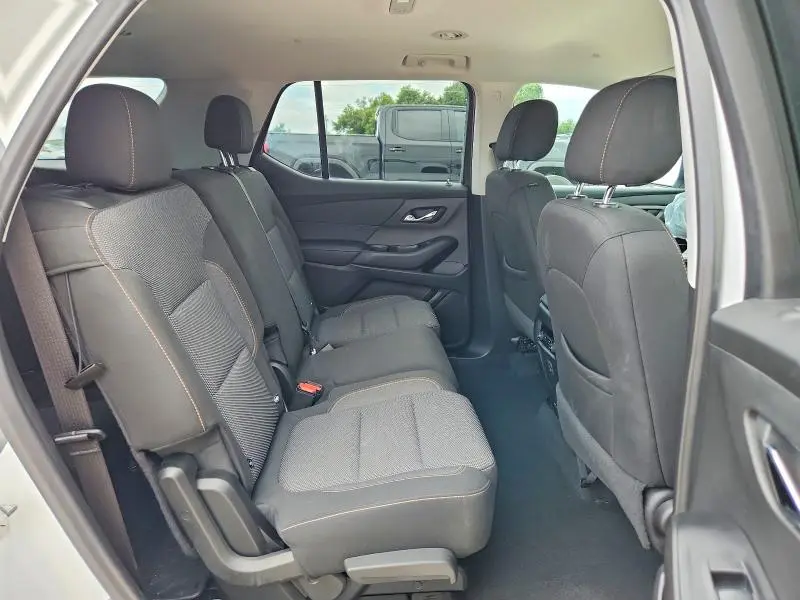 2021 CHEVROLET TRAVERSE LS  
