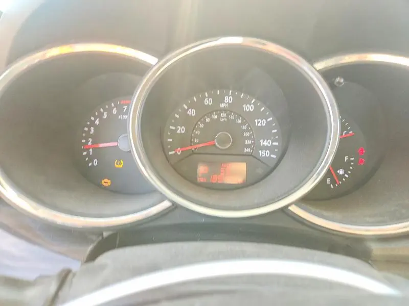 2013 KIA SORENTO LX  