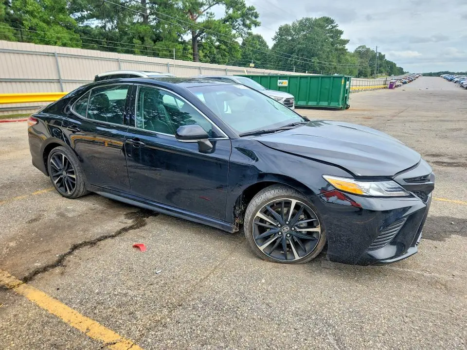 2020 TOYOTA CAMRY XSE  