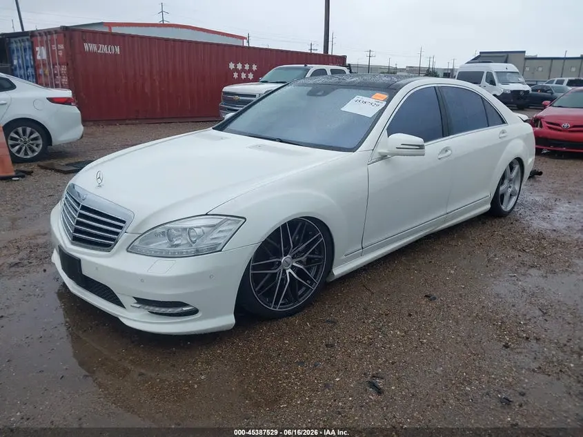 2013 MERCEDES-BENZ S 550  