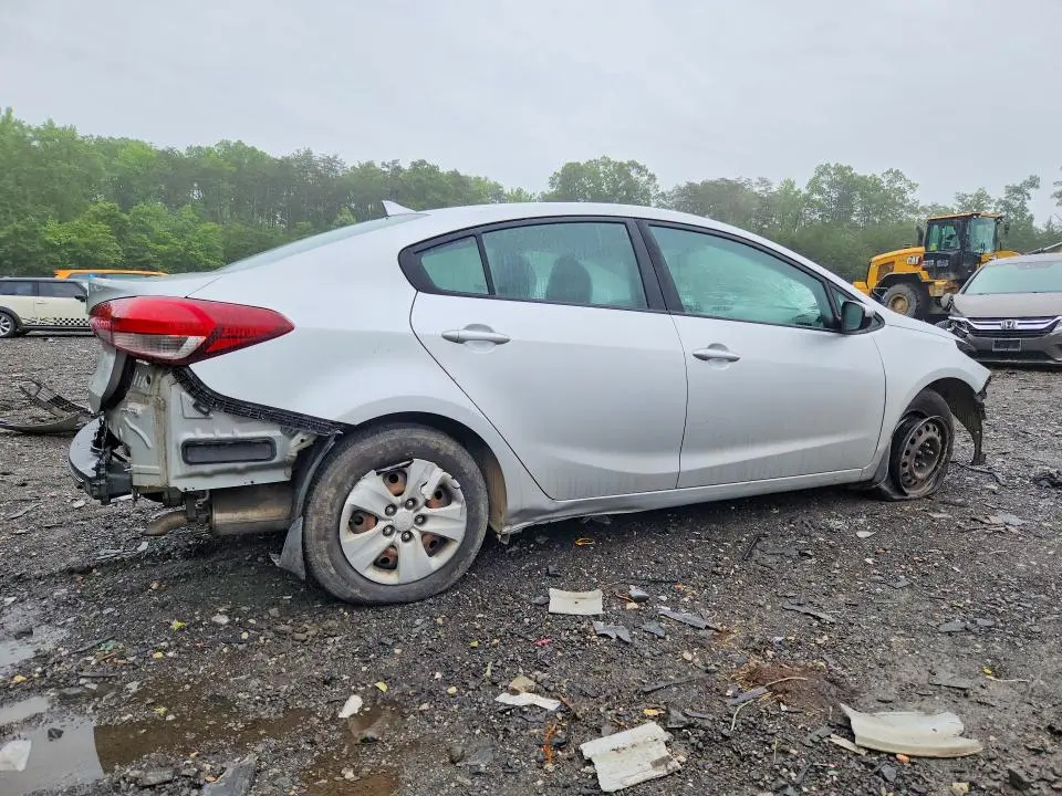 2017 KIA FORTE LX  