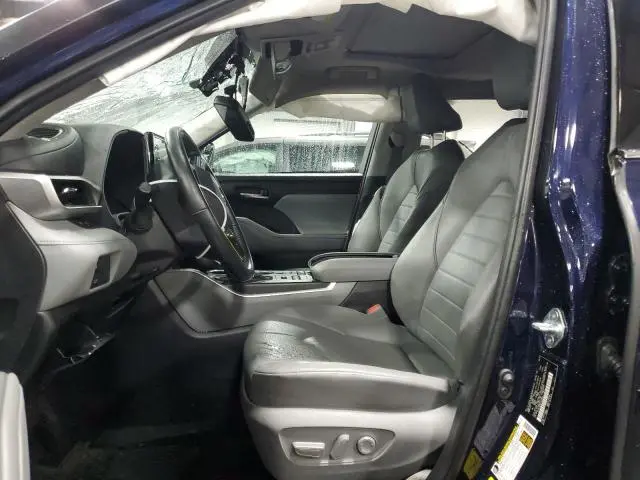 2020 TOYOTA HIGHLANDER XLE  
