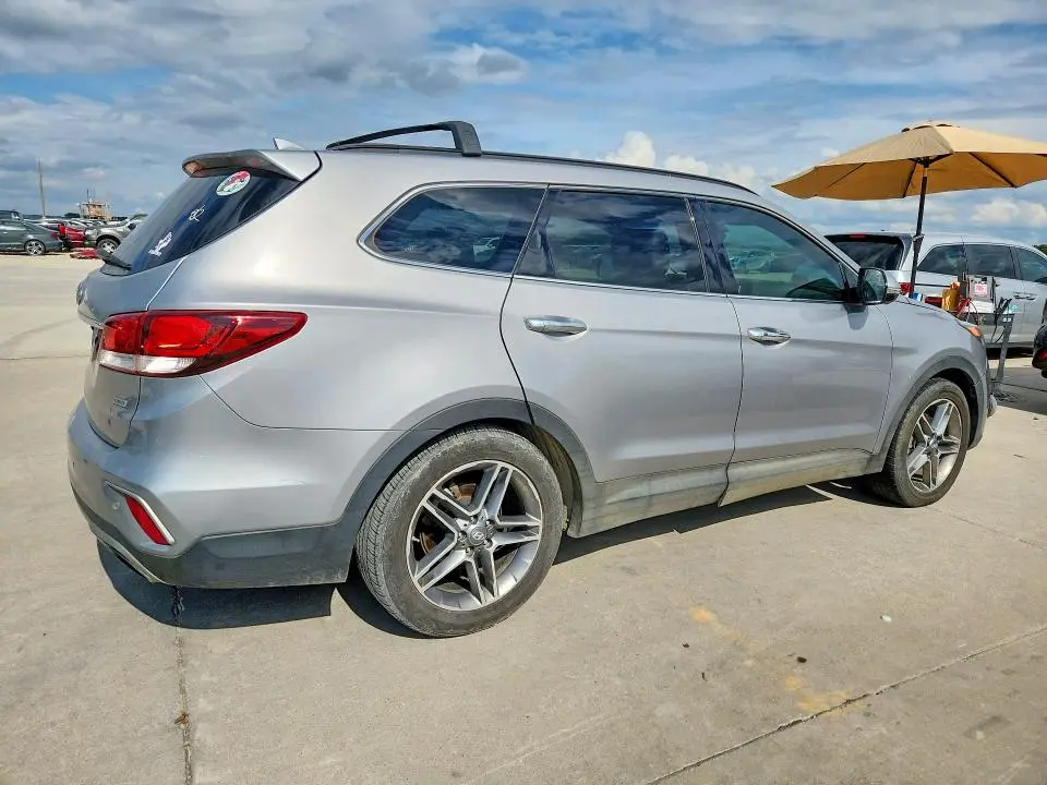 2017 HYUNDAI SANTA FE SE ULTIMATE  