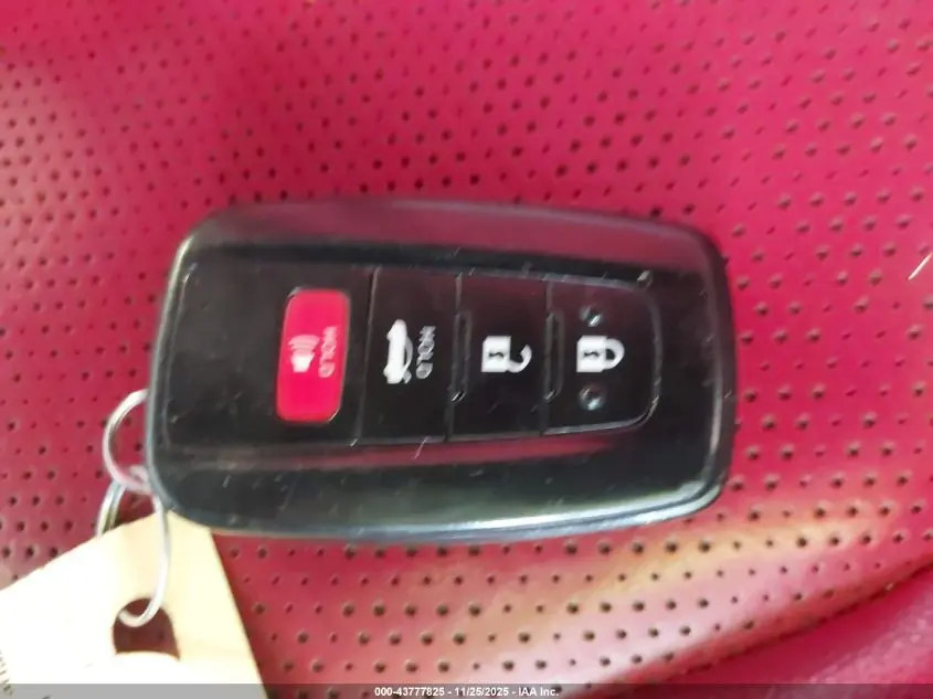 2019 TOYOTA CAMRY XSE