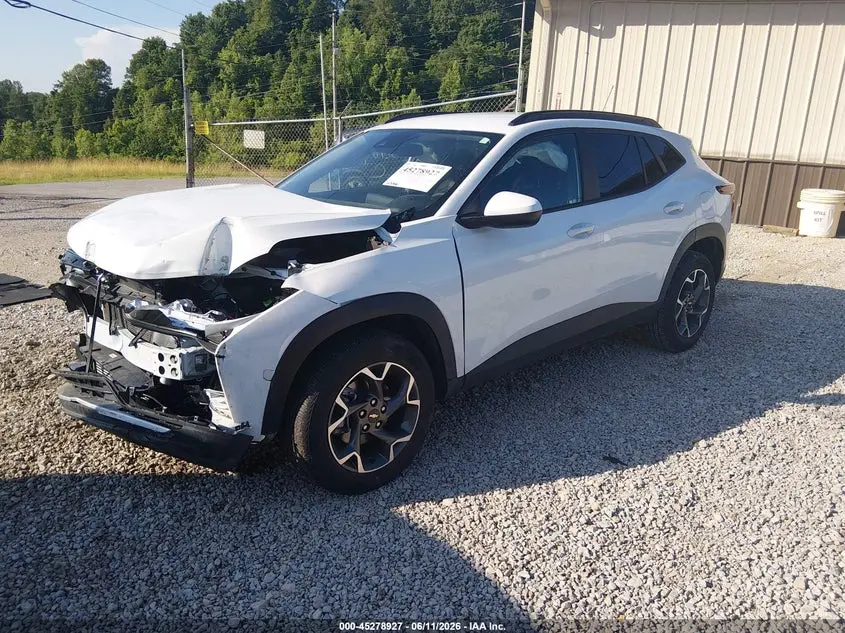 2025 CHEVROLET TRAX FWD LT