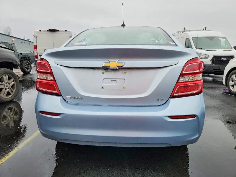 2017 CHEVROLET SONIC LT  