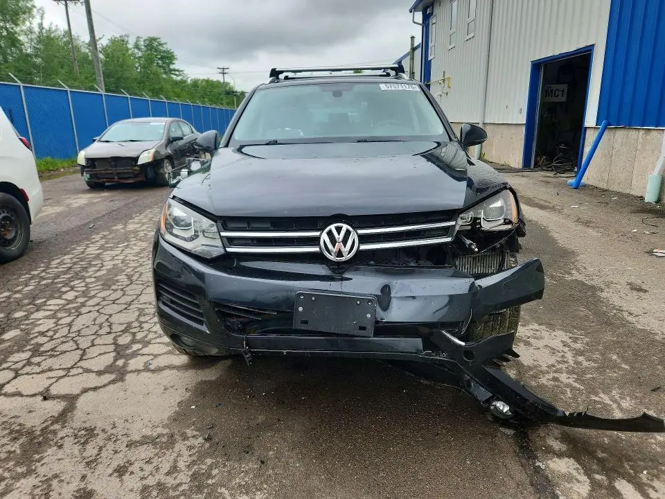 2014 VOLKSWAGEN TOUAREG V6 TDI  