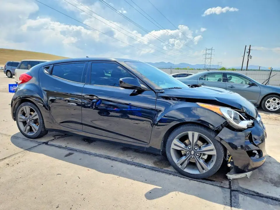 2017 HYUNDAI VELOSTER VALUE EDITION  