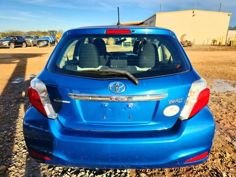 2012 TOYOTA YARIS 5-DOOR L  
