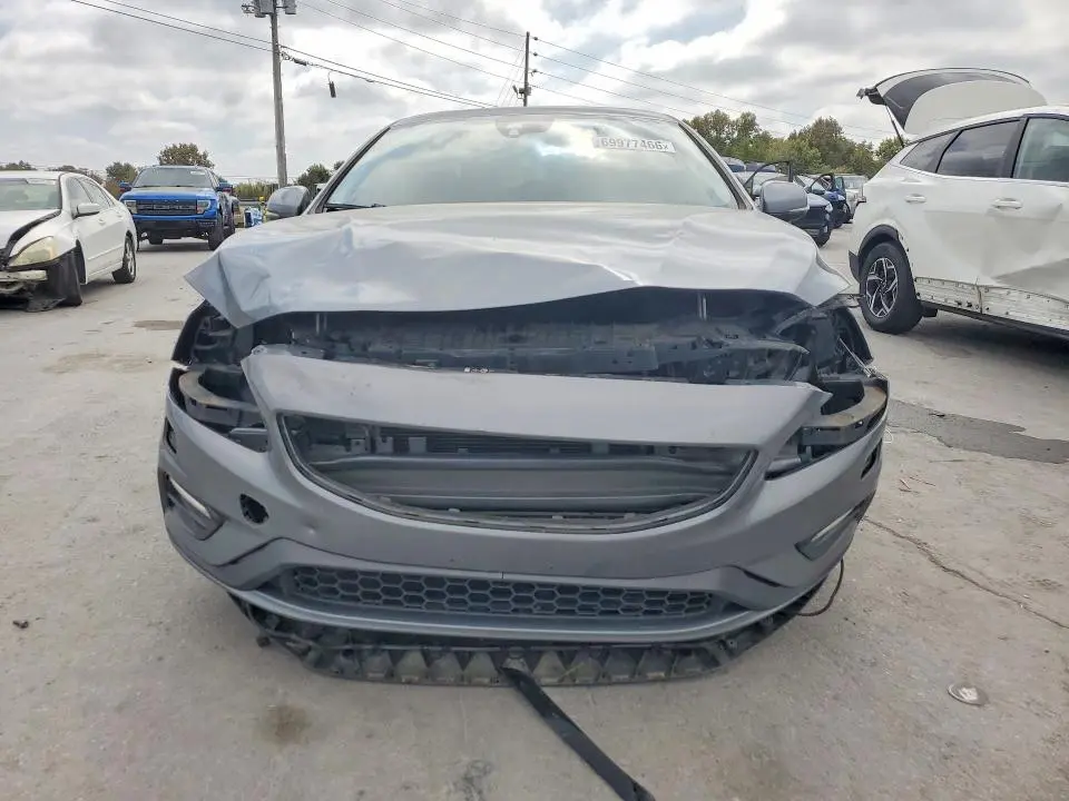 2017 VOLVO S60   