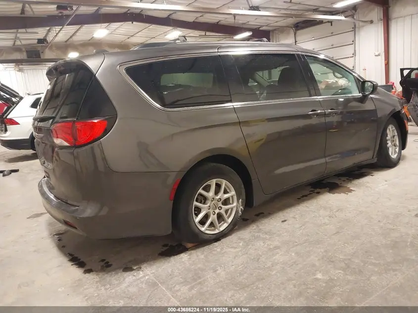 2021 CHRYSLER VOYAGER LXI
