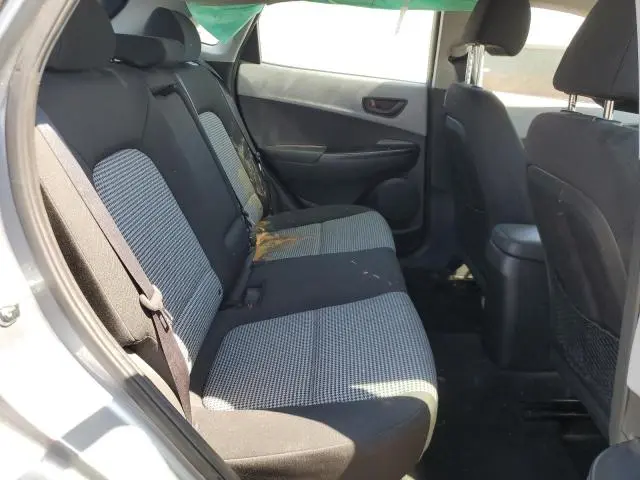 2021 HYUNDAI KONA SE  