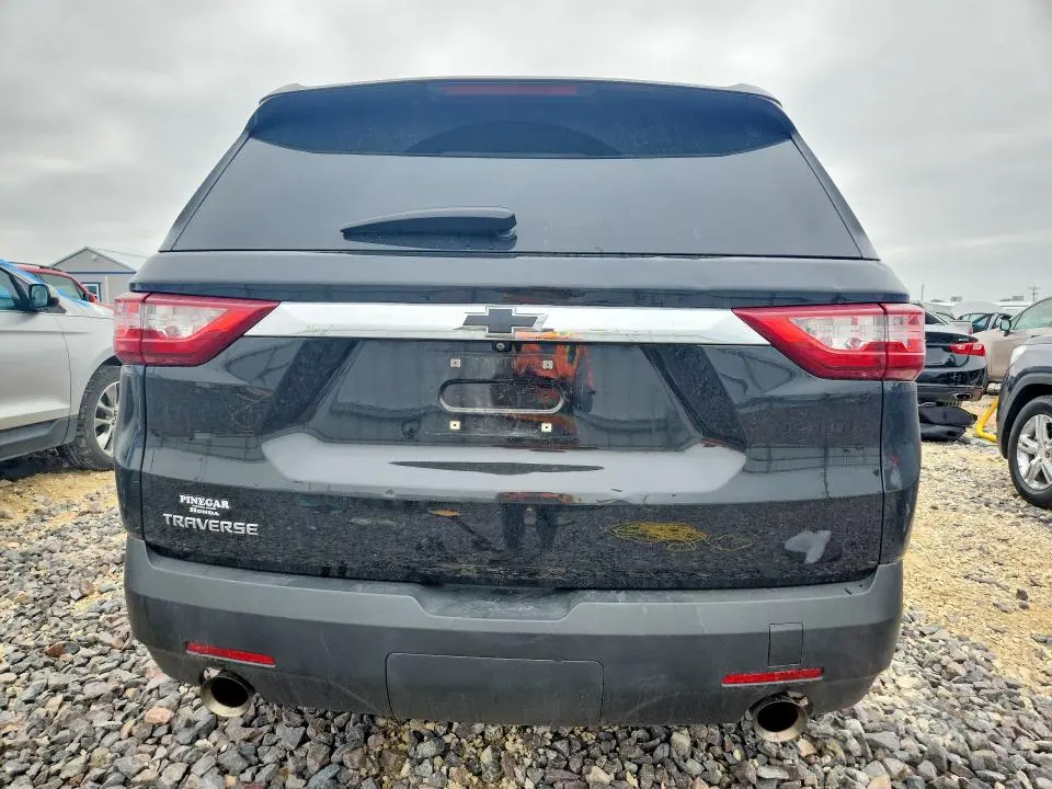 2021 CHEVROLET TRAVERSE LS  