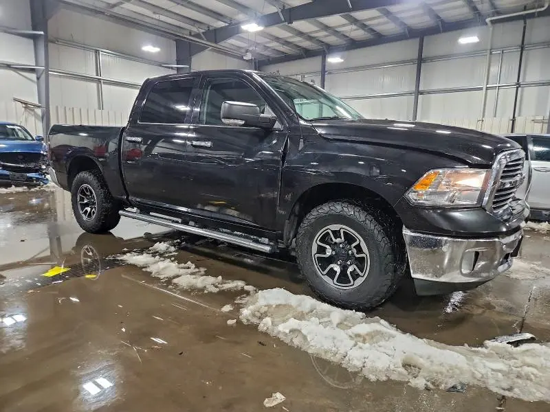 2017 RAM 1500 SLT  