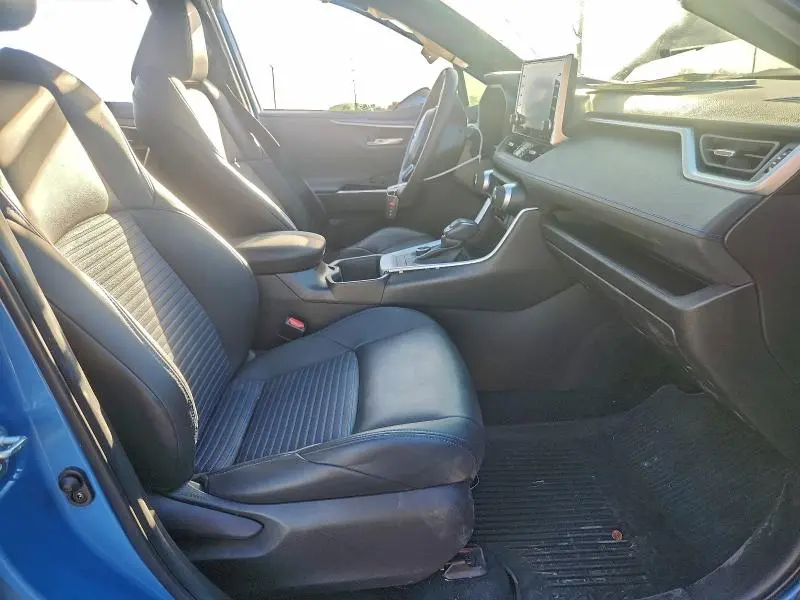 2022 TOYOTA RAV4 XSE  