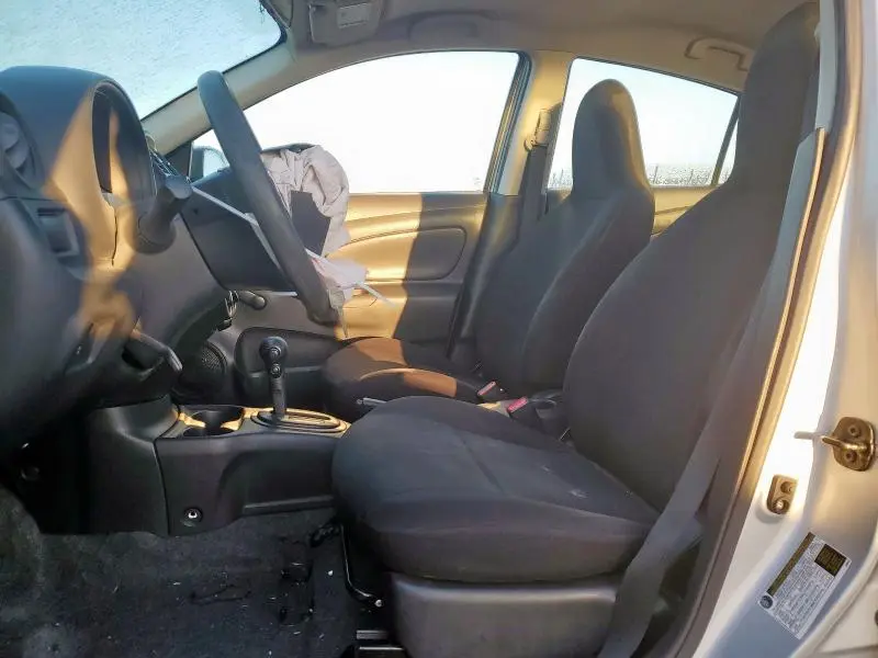 2015 NISSAN VERSA S  