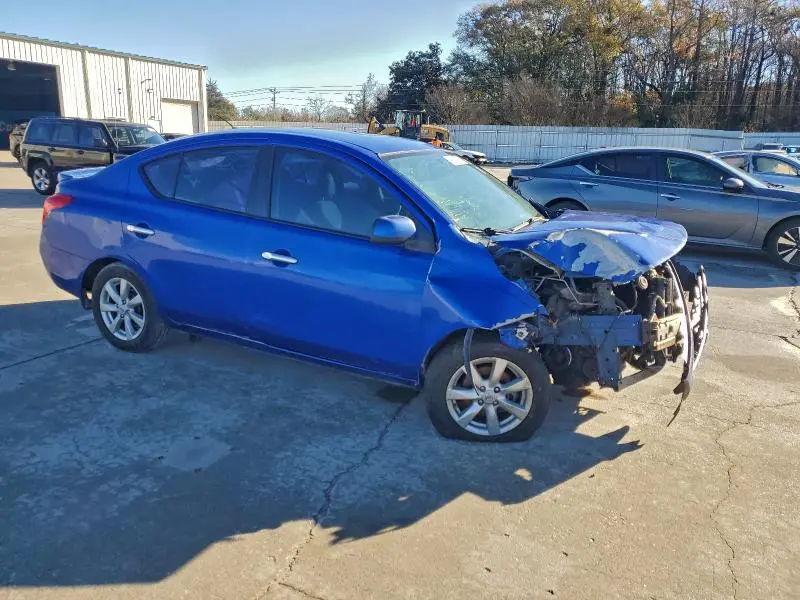 2014 NISSAN VERSA S  