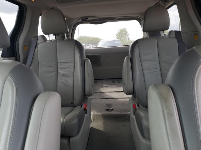 2011 TOYOTA SIENNA XLE