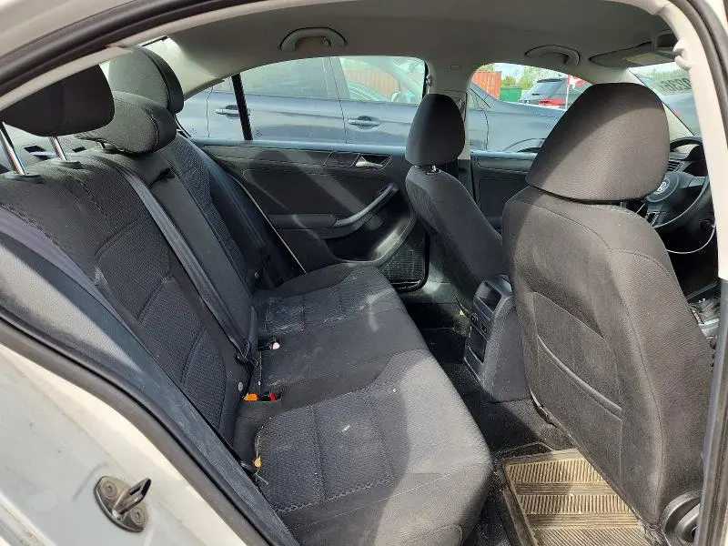 2011 VOLKSWAGEN JETTA   