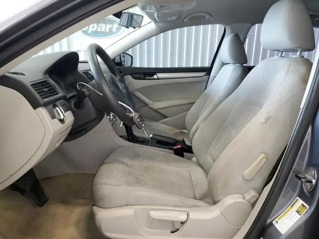 2013 VOLKSWAGEN PASSAT S  
