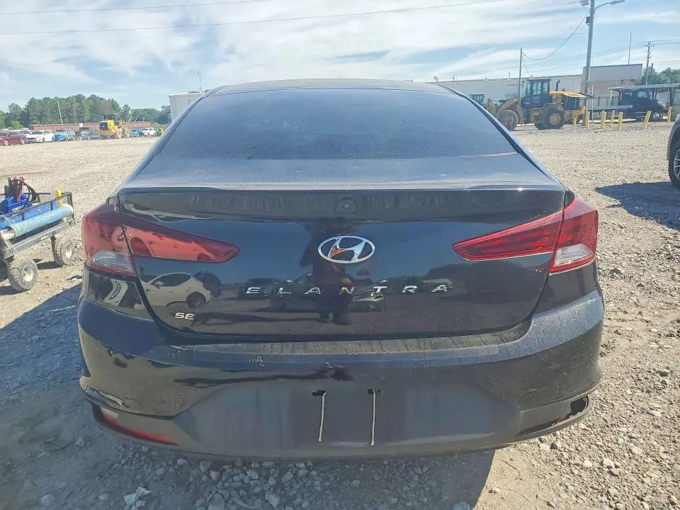 2019 HYUNDAI ELANTRA SE  