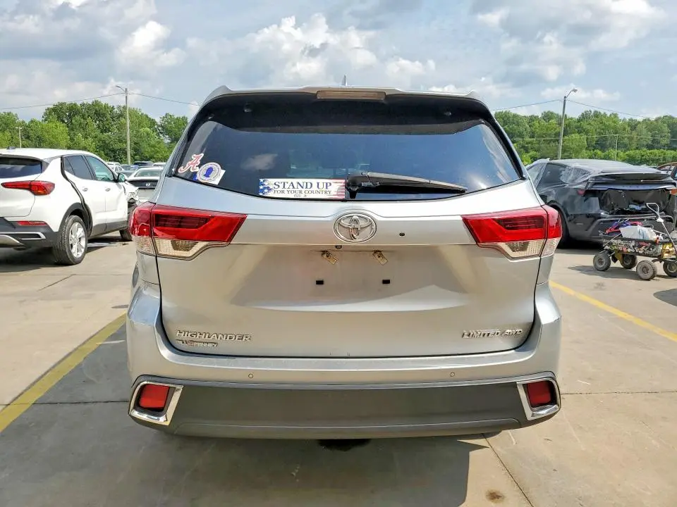 2018 TOYOTA HIGHLANDER LIMITED PLATINUM  