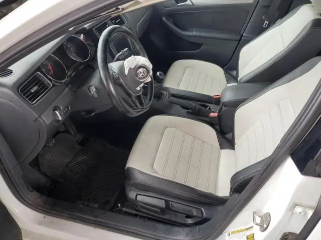 2016 VOLKSWAGEN JETTA SPORT  