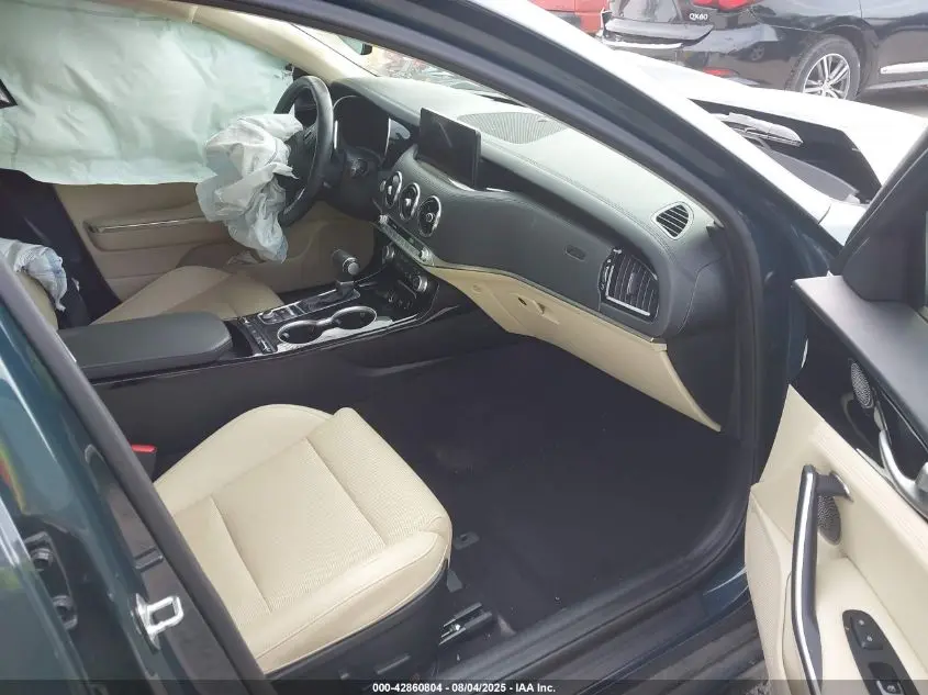 2022 KIA STINGER GT-LINE